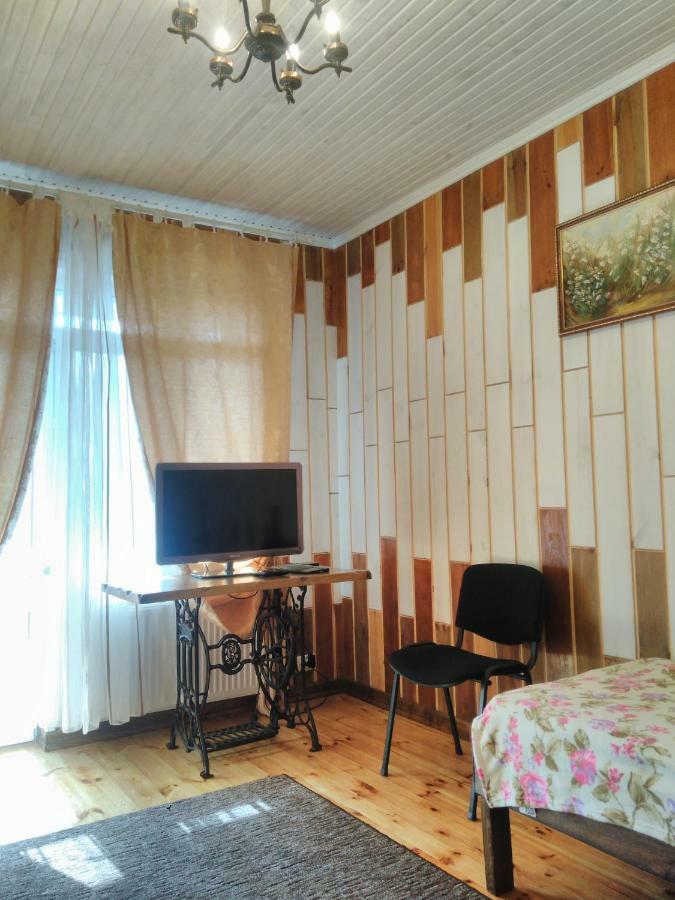 Отель "Swallow House" Čerkasy Exteriér fotografie