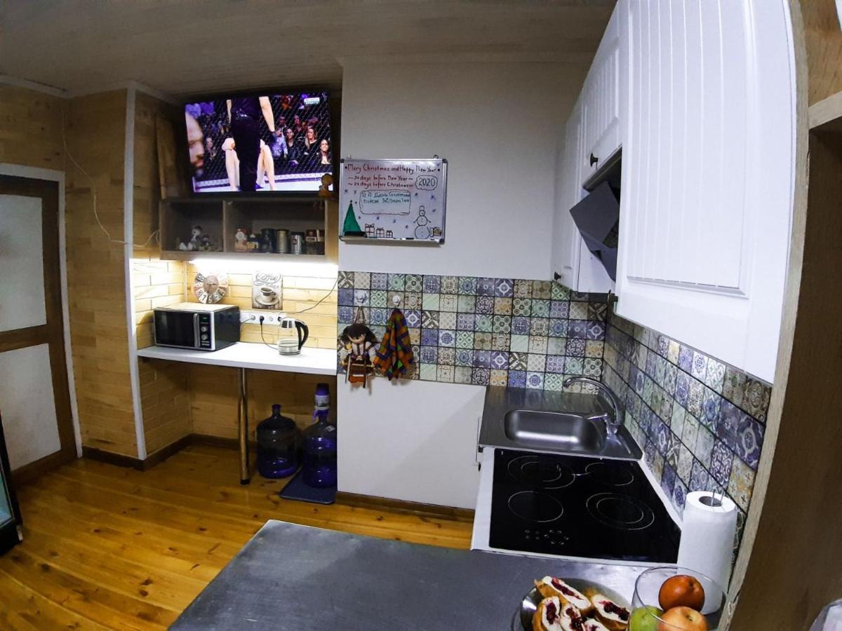 Отель "Swallow House" Čerkasy Exteriér fotografie